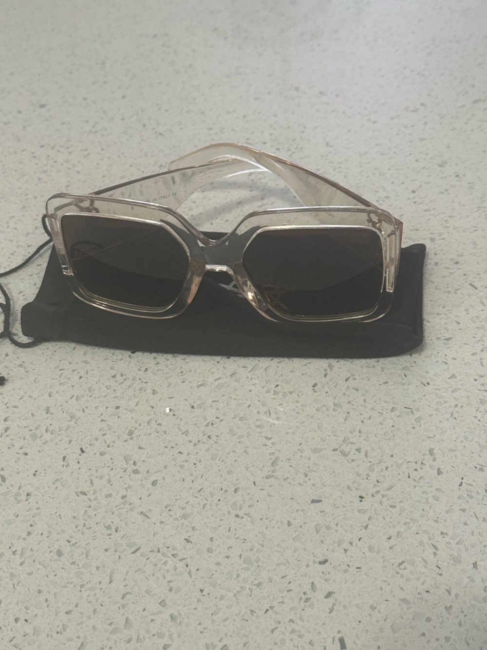 Yves Saint Laurent Black Sunglasses Arm with 'Made in Italy' Detail - Picture 4 of 7